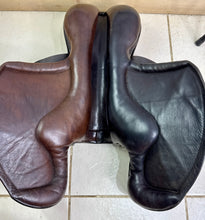 Load image into Gallery viewer, 16 1/2” Global Saddlery English 1 1/4 St/8kg Weighted Racing Saddle - Brown
