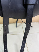 Load image into Gallery viewer, 18” MW Ideal Suzannah Printed Leather Dressage Saddle -Black