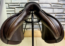 Load image into Gallery viewer, 17 1/2” MW Farrington Burford Event Saddle - Brown Buffalo