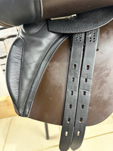 Load image into Gallery viewer, 15 1/2” MW Black Country Pony GP Saddle - Brown