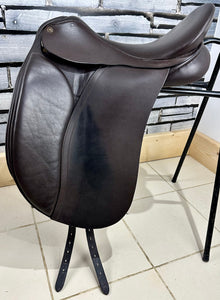 18” Medium Morris & Nolan Dressage Saddle - Brown