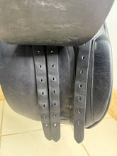 Load image into Gallery viewer, 17” Wide-XW Ideal Ramsey Show/WH Saddle - Black