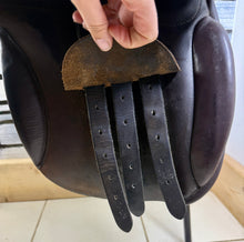 Load image into Gallery viewer, 16 1/2” Wide Jeffries Stamford English WH Saddle - Brown - Working Hunter Cob