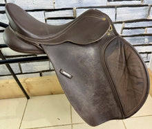 Load image into Gallery viewer, 15 1/2” MW/Changeable Gullet Wintec Pony GP Saddle - Brown