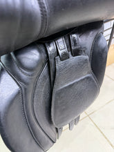 Load image into Gallery viewer, 17 1/2” MW Ideal International Event GP Saddle - Black
