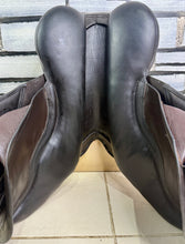 Load image into Gallery viewer, 17” MW Paul Jones Jump Saddle - Brown