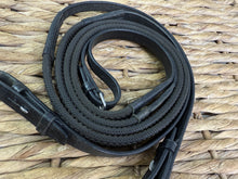 Load image into Gallery viewer, S/H Jeffries Wembley English Rubber Reins - Black - Cob