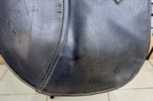 Load image into Gallery viewer, 18” Wide Thorowgood Griffin Standard GP Saddle - Black