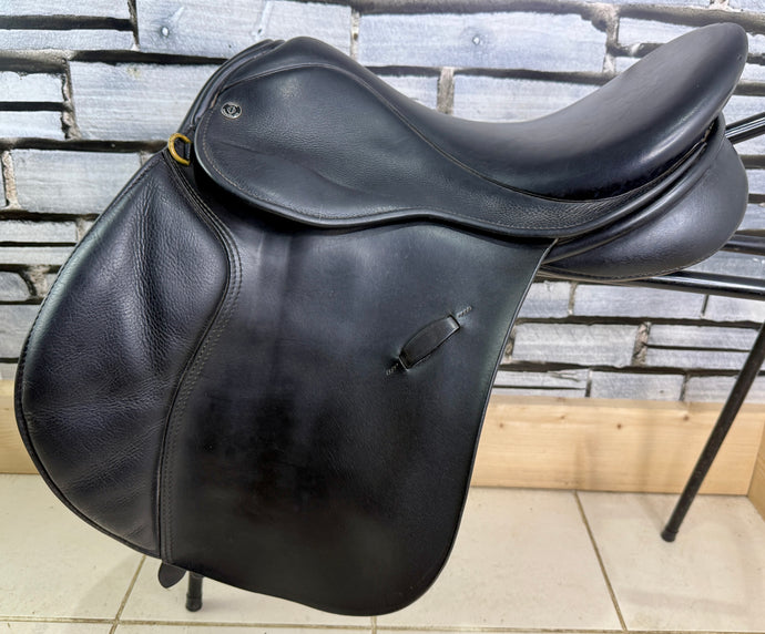 17” Wide Farrington Burford Event Saddle - Black