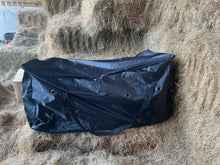 Load image into Gallery viewer, Hay Bale Zip Up Carry Bag - Heavy Duty Handles - No Mess