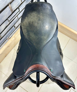 16 1/2” MW Stubben Juventus Jump Saddle - Black