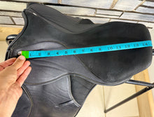 Load image into Gallery viewer, 15” XW Thorowgood Pony Club GP Saddle - Black