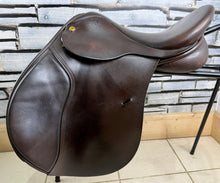 Load image into Gallery viewer, 17-17 1/2” Wide Excelle English GP Saddle - Brown