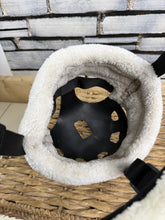 Load image into Gallery viewer, S/H Freegraze Fur Lined Fieldsafe Grazing Muzzle - Full