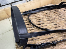 Load image into Gallery viewer, S/H Plain, Flat Hunter Snaffle Bridle - Black - Full