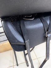 Load image into Gallery viewer, Portuguese Leather Treeless Saddle - Moveable/Changeable Panels - Wide - Black