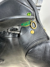 Load image into Gallery viewer, 17 1/2” Wide Ideal International Event Saddle - Black