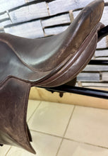 Load image into Gallery viewer, 15 1/2” Wide-XW Sturgess English WH Pony  Show Saddle - Brown