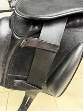 Load image into Gallery viewer, 17” MW GZS Para/RDA/Learner Saddle - Black
