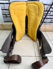 Load image into Gallery viewer, 16” Wintec SQHB Western Saddle - Brown - Lightweight - Never Used!!