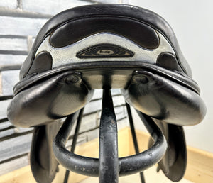 17” M Prestige X-Perience Jump Saddle - Black