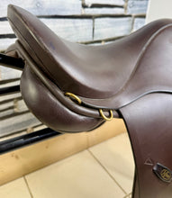 Load image into Gallery viewer, 16 1/2” Wide Jeffries Stamford English WH Saddle - Brown - Working Hunter Cob