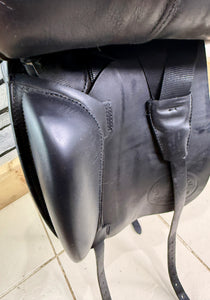 16 1/2” MW Farrington Centreline Dressage Saddle - Black