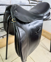 Load image into Gallery viewer, 17” XW Morris &amp; Nolan WH Working Hunter Saddle - Black - Extra Wide