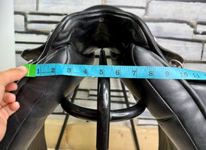 17 1/2” MN Albion Ultima Dressage Saddle - Black
