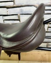 Load image into Gallery viewer, 17 1/2” XW Ideal VSD H&amp;C Cob GP Saddle -Brown- Point &amp; Balance Straps