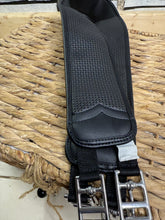 Load image into Gallery viewer, S/H 54” Wintec Waffle Atherstone Girth - Black