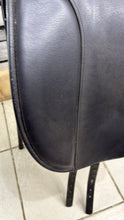 Load image into Gallery viewer, 17” M/Changeable Gullet Wintec Dressage Saddle - Black