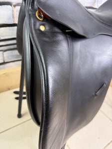 18” MW Albion Legend K2 Dressage Saddle - Black