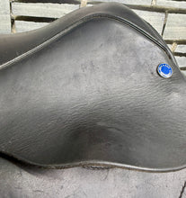 Load image into Gallery viewer, 16” MW Rich &amp; Sons Shoulder Relief Pony Jump Saddle - Black