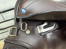 Load image into Gallery viewer, 17 1/2” Wide Barnsby GP Saddle - Brown