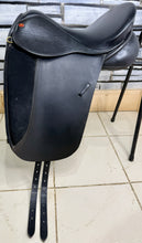 Load image into Gallery viewer, 16 1/2” XW Kes English Dressage Saddle - Black