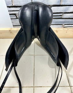 17 1/2” Wide Ideal Jessica Dressage Saddle - Black