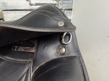 Load image into Gallery viewer, 17” MW/Changeable Gullet Premier Equine Monoflap Dressage Saddle - Black
