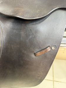 16 1/2” Medium English Close Contact Jump Saddle - Black