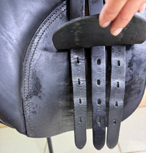 Load image into Gallery viewer, 16” Wide Santa Cruz Pony GP Saddle - Black