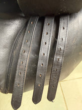 Load image into Gallery viewer, 16 1/2 - 17” XW Cob GP Saddle - Black Leather - Extra Wide
