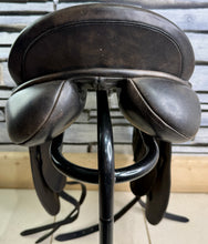 Load image into Gallery viewer, 17” Medium County Saddlery Fusion Dressage Saddle - Black