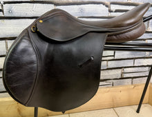 Load image into Gallery viewer, 18” Wide GFS Close Contact Jump Saddle - Brown - Double Flap