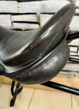 Load image into Gallery viewer, 17 1/2” MW Ideal Jessica Dressage Saddle - Black - Flocked