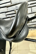Load image into Gallery viewer, 17 1/2” Wide Harry Dabbs Dressage Saddle - Black