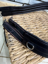 Load image into Gallery viewer, S/H 145cm/58” Padded Anatomic Shaped Leather Girth-Black