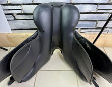 Load image into Gallery viewer, 17 1/2” MW/Changeable Gullet Thorowgood T6 GPD Saddle - Black