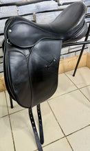 Load image into Gallery viewer, 17 1/2” MW Ideal Jessica Dressage Saddle - Black - Flocked