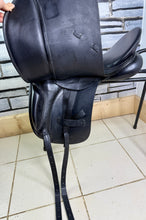 Load image into Gallery viewer, 18” MW Albion Legend K2 Dressage Saddle - Black