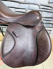 Load image into Gallery viewer, 17 1/2” MW Winners Circle Jump Saddle - Brown